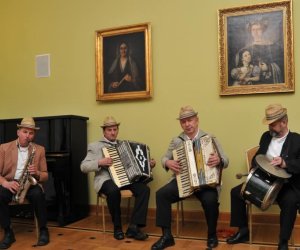 Promocja publikacji pt."Pięćdziesięciolecie Muzeum Rolnictwa im. ks. Krzysztofa Kluka w Ciechanowcu na pisankach w zbiorach Muzeum Pisanki"