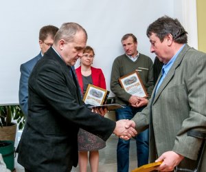 Podsumowanie Konkursu na Najlepiej Zachowany Zabytek Wiejskiego Budownictwa Drewnianego w Województwie Podlaskim w 2015 r. Podsumowanie Konkursu na Najlepiej Zachowany Zabytek Wiejskiego Budownictwa Drewnianego w Województwie Podlaskim w 2015 r.