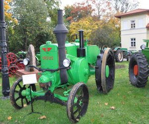 Największa kolekcja zabytkowych ciągników w Polsce Największa kolekcja zabytkowych ciągników w Polsce