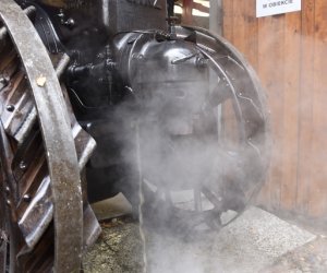 LANZ ACKER-BULLDOG HP 12 KNICKLENKER JUŻ W MUZEUM LANZ ACKER-BULLDOG HP 12 KNICKLENKER JUŻ W MUZEUM