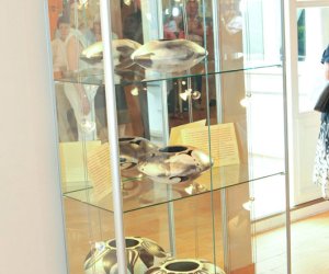 Baśniowa Kraina – Ceramika Ewy Wołk i malarstwo Andrzeja Kuhna