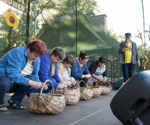 JESIEŃ W POLU I ZAGRODZIE w ramach Europejskich Dni Dziedzictwa 18 września 2016 r. JESIEŃ W POLU I ZAGRODZIE w ramach Europejskich Dni Dziedzictwa 18 września 2016 r.