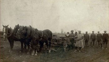 Konferencja historyczna "Przemiany życia społecznego i gospodarczego ludności wiejskiej w Polsce i krajach sąsiednich w okresie międzywojennym"