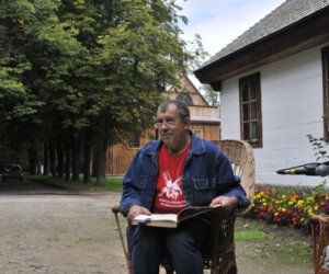 Narodowe Czytanie "Pana Tadeusza" w Muzeum Rolnictwa im. ks Krzysztofa Kluka w Ciechanowcu Narodowe Czytanie "Pana Tadeusza" w Muzeum Rolnictwa im. ks Krzysztofa Kluka w Ciechanowcu