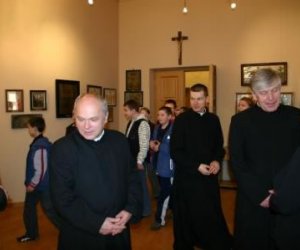 „Chwała Jezusowi, Marii i Wszystkim Świętym”