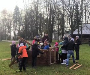 LEKCJE MUZEALNE Z DZIEDZINY DREWNIANEGO BUDOWNICTWA WIEJSKIEGO LEKCJE MUZEALNE Z DZIEDZINY DREWNIANEGO BUDOWNICTWA WIEJSKIEGO