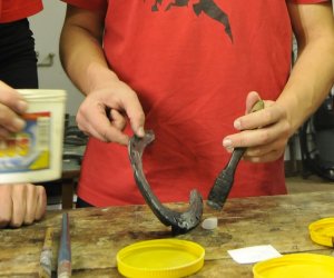 Nowe sprzęty wzbogaciły wyposażenie pracowni konserwatorskiej Nowe sprzęty wzbogaciły wyposażenie pracowni konserwatorskiej