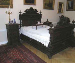 JUŻ OTWARTA NOWA EKSPOZYCJA WNĘTRZ ZABYTKOWYCH W PAŁACU STARZEŃSKICH W CIECHANOWCU–NOWODWORACH JUŻ OTWARTA NOWA EKSPOZYCJA WNĘTRZ ZABYTKOWYCH W PAŁACU STARZEŃSKICH W CIECHANOWCU–NOWODWORACH