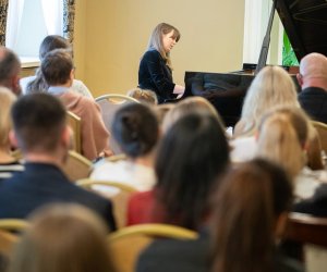 Koncert „Z klasyką przez Polskę” 25. kwietnia 2024 r. - fotorelacja Koncert „Z klasyką przez Polskę” 25. kwietnia 2024 r. - fotorelacja