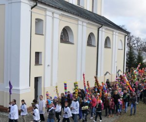 Niedziela Palmowa Rozstrzygnięcie XV Konkursu na Wykonanie Palmy Wielkanocnej Niedziela Palmowa Rozstrzygnięcie XV Konkursu na Wykonanie Palmy Wielkanocnej
