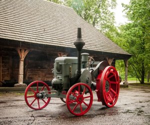 Kolejny unikatowy ciągnik w ciechanowieckim Muzeum