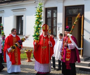 Prezentacja palm na Mszy Świetęj Prezentacja palm na Mszy Świetęj