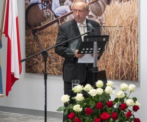 Dyrektor Dorota Łapiak odznaczona tytułem "Honorowy Obywatel Ciechanowca" Dyrektor Dorota Łapiak odznaczona tytułem "Honorowy Obywatel Ciechanowca"