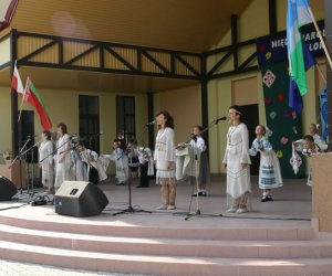 Międzynarodowy Festiwal Folkloru 10-11 sierpień 2007r. Międzynarodowy Festiwal Folkloru 10-11 sierpień 2007r.