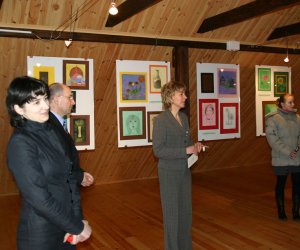 PĘDZLEM ROZMAITYM PĘDZLEM ROZMAITYM