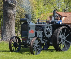 NIECodziennik Muzealny - Ciągnik Oil-Pull X 25-40 – ciągnik na naftę z wodą!