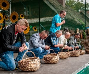 Jesień w polu i zagrodzie