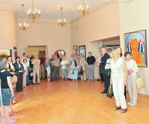 Baśniowa Kraina – Ceramika Ewy Wołk i malarstwo Andrzeja Kuhna