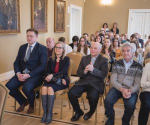 "LUMEN-ART czyli malowanie światłem" - fotorelacja z wernisażu "LUMEN-ART czyli malowanie światłem" - fotorelacja z wernisażu