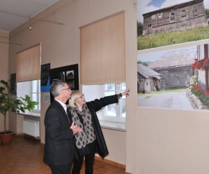 Kadisz dla litewskich drewnianych synagog Kadisz dla litewskich drewnianych synagog