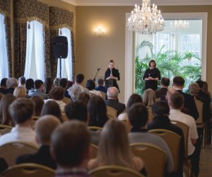 "LUMEN-ART czyli malowanie światłem" - fotorelacja z wernisażu "LUMEN-ART czyli malowanie światłem" - fotorelacja z wernisażu