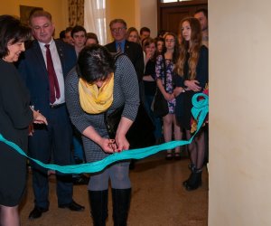 PO RAZ TRZECI W MUZEALNYCH MURACH TWÓRCZOŚĆ UCZNIÓW OGÓLNOKSZTAŁCĄCEJ SZKOŁY SZTUK PIĘKNYCH W CIECHANOWCU PO RAZ TRZECI W MUZEALNYCH MURACH TWÓRCZOŚĆ UCZNIÓW OGÓLNOKSZTAŁCĄCEJ SZKOŁY SZTUK PIĘKNYCH W CIECHANOWCU