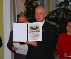 IV Konkurs na Najlepiej Zachowany Zabytek Wiejskiego Budownictwa Drewnianego w województwie podlaskim IV Konkurs na Najlepiej Zachowany Zabytek Wiejskiego Budownictwa Drewnianego w województwie podlaskim