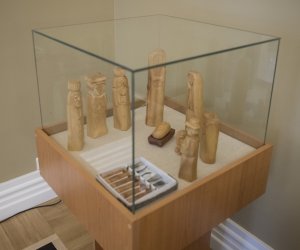 Fotorelaja z oddsłonięcia tablicy pamiątkowej poświęconej prof. dr hab. Janowi Tropile Fotorelaja z oddsłonięcia tablicy pamiątkowej poświęconej prof. dr hab. Janowi Tropile