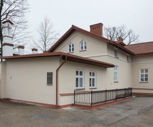 Projekt „Ciechanowiec, zespół pałacowy (XIX w): prace remontowo – renowacyjne” Projekt „Ciechanowiec, zespół pałacowy (XIX w): prace remontowo – renowacyjne”