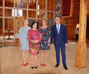 Wystawa w Mińsku (Białoruś) - „Dywany dwuosnowowe ze zbiorów Muzeum Rolnictwa im. ks. Krzysztofa Kluka w Ciechanowcu” Wystawa w Mińsku (Białoruś) - „Dywany dwuosnowowe ze zbiorów Muzeum Rolnictwa im. ks. Krzysztofa Kluka w Ciechanowcu”