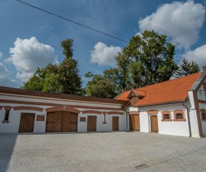 „Restauracja obiektów zespołu pałacowo-parkowego wraz z konserwacją muzealiów Muzeum Rolnictwa im. Ks. Krzysztofa Kluka w Ciechanowcu” „Restauracja obiektów zespołu pałacowo-parkowego wraz z konserwacją muzealiów Muzeum Rolnictwa im. Ks. Krzysztofa Kluka w Ciechanowcu”