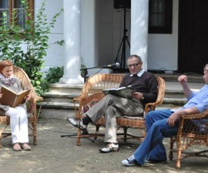 Narodowe Czytanie "Pana Tadeusza" w Muzeum Rolnictwa im. ks Krzysztofa Kluka w Ciechanowcu Narodowe Czytanie "Pana Tadeusza" w Muzeum Rolnictwa im. ks Krzysztofa Kluka w Ciechanowcu