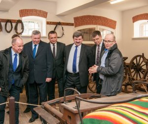 Spotkanie z Posłem do Parlamentu Europejskiego Jarosławem Kalinowskim Spotkanie z Posłem do Parlamentu Europejskiego Jarosławem Kalinowskim