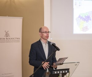Relacja z konferencji ,,Granice i ludzie. Społeczne następstwa powojennych podziałów państwowych w Europie Centralnej i Wschodniej 1918-1939” Relacja z konferencji ,,Granice i ludzie. Społeczne następstwa powojennych podziałów państwowych w Europie Centralnej i Wschodniej 1918-1939”