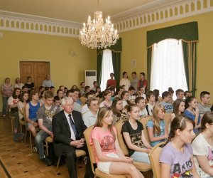 "Z PLENERÓW W MAGICZNYCH ZAKĄTKACH ŚWIATA" WYSTAWA MALARSTWA FRANCISZKA RYSZARDA MAZURKA "Z PLENERÓW W MAGICZNYCH ZAKĄTKACH ŚWIATA" WYSTAWA MALARSTWA FRANCISZKA RYSZARDA MAZURKA