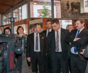 Spotkanie z Posłem do Parlamentu Europejskiego Jarosławem Kalinowskim Spotkanie z Posłem do Parlamentu Europejskiego Jarosławem Kalinowskim