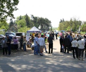 ZIELONE ŚWIĄTKI POD WIATRAKIEM ZIELONE ŚWIĄTKI POD WIATRAKIEM