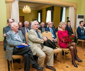 Sesja naukowa "Jabłonowscy w kraju i poza jego granicami" Sesja naukowa "Jabłonowscy w kraju i poza jego granicami"