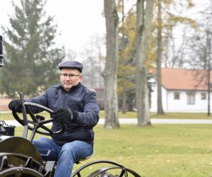 LANZ ACKER-BULLDOG HP 12 KNICKLENKER JUŻ W MUZEUM LANZ ACKER-BULLDOG HP 12 KNICKLENKER JUŻ W MUZEUM