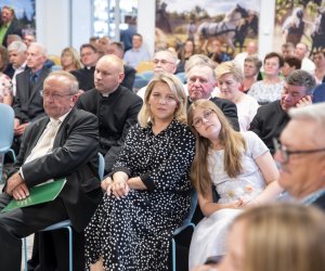 Dyrektor Dorota Łapiak odznaczona tytułem "Honorowy Obywatel Ciechanowca" Dyrektor Dorota Łapiak odznaczona tytułem "Honorowy Obywatel Ciechanowca"