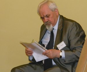 "Rośliny w farmacji" XXII Sympozjum Historii Farmacji w Muzeum Rolnictwa im. ks. K. Kluka w Ciechanowcu "Rośliny w farmacji" XXII Sympozjum Historii Farmacji w Muzeum Rolnictwa im. ks. K. Kluka w Ciechanowcu