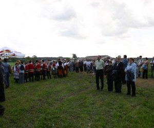 ZIELONE ŚWIĄTKI POD WIATRAKIEM ZIELONE ŚWIĄTKI POD WIATRAKIEM
