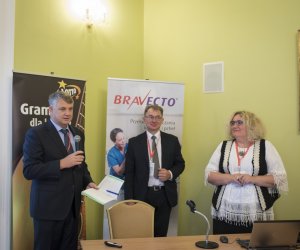 „Parazytozy zwierząt – aktualne zagrożenia – nowe rozwiązania terapeutycznie i profilaktyczne” „Parazytozy zwierząt – aktualne zagrożenia – nowe rozwiązania terapeutycznie i profilaktyczne”