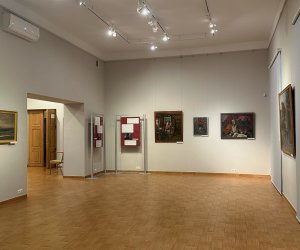 Finisaż wystawy pt. „Dary z Londynu. Spełniona ostatnia wola Jana Pieńkowskiego” Finisaż wystawy pt. „Dary z Londynu. Spełniona ostatnia wola Jana Pieńkowskiego”