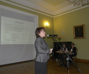 "Rośliny w farmacji" XXII Sympozjum Historii Farmacji w Muzeum Rolnictwa im. ks. K. Kluka w Ciechanowcu "Rośliny w farmacji" XXII Sympozjum Historii Farmacji w Muzeum Rolnictwa im. ks. K. Kluka w Ciechanowcu