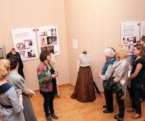 DOKĄD SIĘGAM PAMIĘCIĄ. MODA KOBIECA W LATACH 1890 - 1990" NOWA WYSTAWA CZASOWA JUŻ OTWARTA!