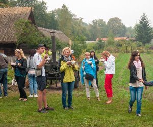 JESIEŃ W POLU I ZAGRODZIE JESIEŃ W POLU I ZAGRODZIE