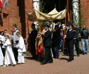 ZIELONE ŚWIĄTKI POD WIATRAKIEM ZIELONE ŚWIĄTKI POD WIATRAKIEM