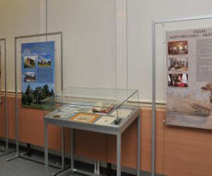 Wystawa z okazji jubileuszu 50-lecia Muzeum i 30 lat współpracy z SGGW pt."50 lat Muzeum Rolnictwa im. ks. Krzysztofa Kluka w Ciechanowcu"