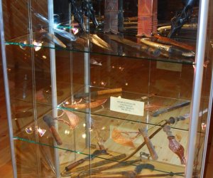 Pamiątki kolonialne "Sztuka czarnego lądu". Pamiątki kolonialne "Sztuka czarnego lądu".